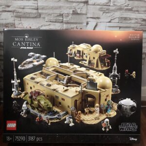 LEGO 75290 Mos Eisley Cantina MBS Set – Star Wars Tatooine Cantina Build, Brand New Sealed Collector Edition