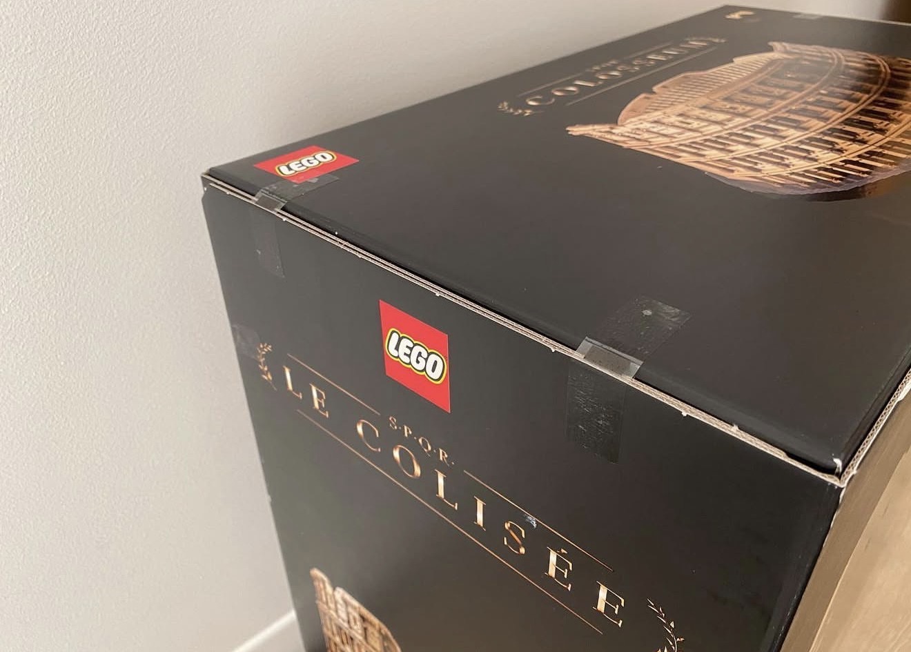 Brand New & Sealed LEGO Creator Expert 10276 Colosseum – Largest LEGO Architecture Set - Image 3