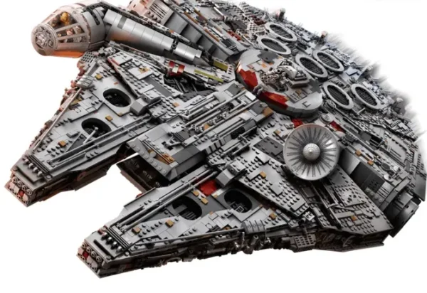 Lego Star Wars Millennium Falcon 75192 Reunion Island - Image 2