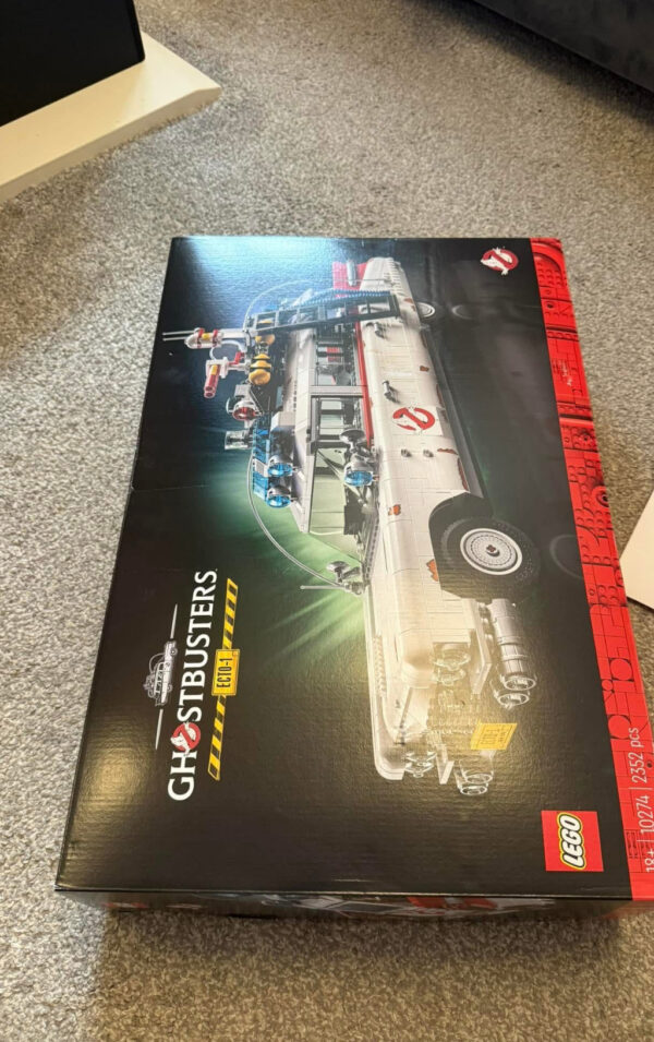 LEGO Ghostbusters ECTO-1 - Image 2