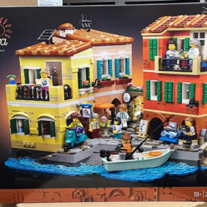 LEGO 21359 – Italian Riviera (LEGO Ideas Display Set)