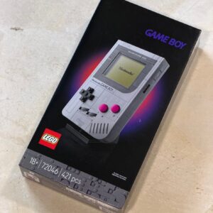 LEGO 72046 – Game Boy (LEGO Icons / Nintendo Display Model)