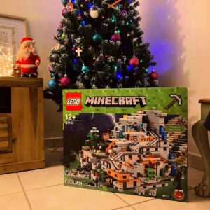 LEGO Minecraft 21137 – The Mountain Cave