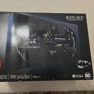 LEGO 76252 Batcave – Shadow Box Display Set (Batman Returns Edition) – Brand New & Sealed