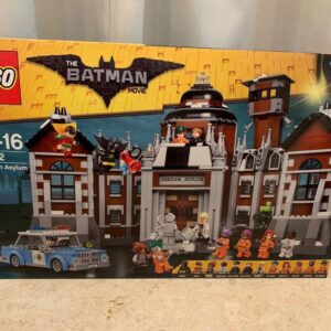 LEGO Batman Arkham Asylum 70912 – The LEGO Batman Movie Superhero Prison Set (Brand New & Sealed)